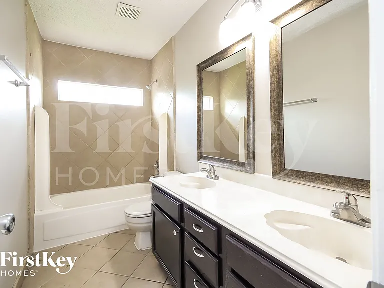4004 Ashwood Dr — Photo 14