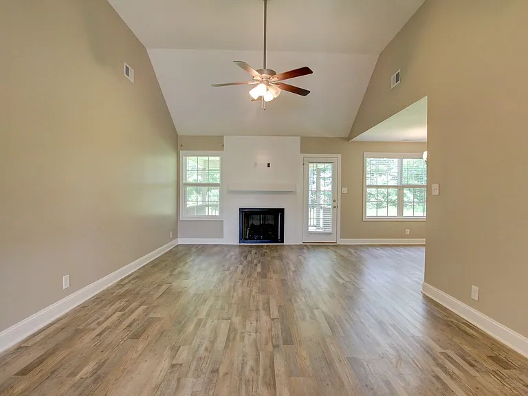 1121 Cardinal Creek Dr — Photo 80
