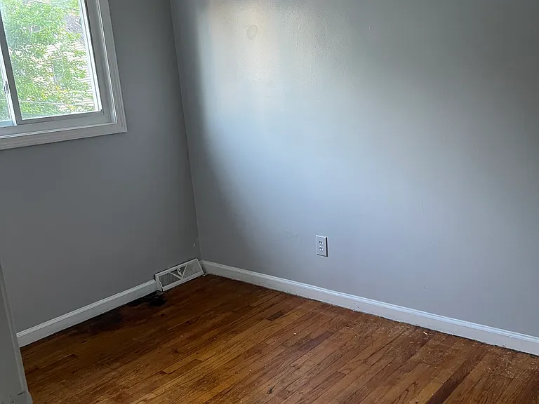161 Martin St #5 — Photo 9