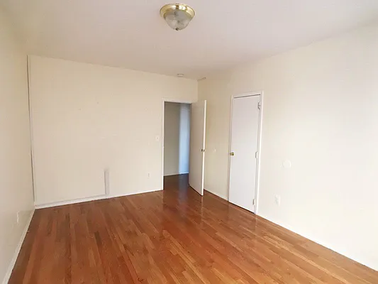 Rented by Bohemia Realty Group | media 12