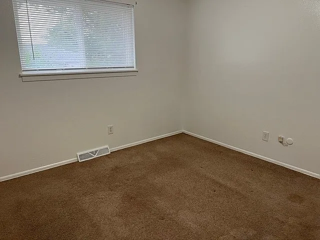 121 Gardner Dr — Photo 11