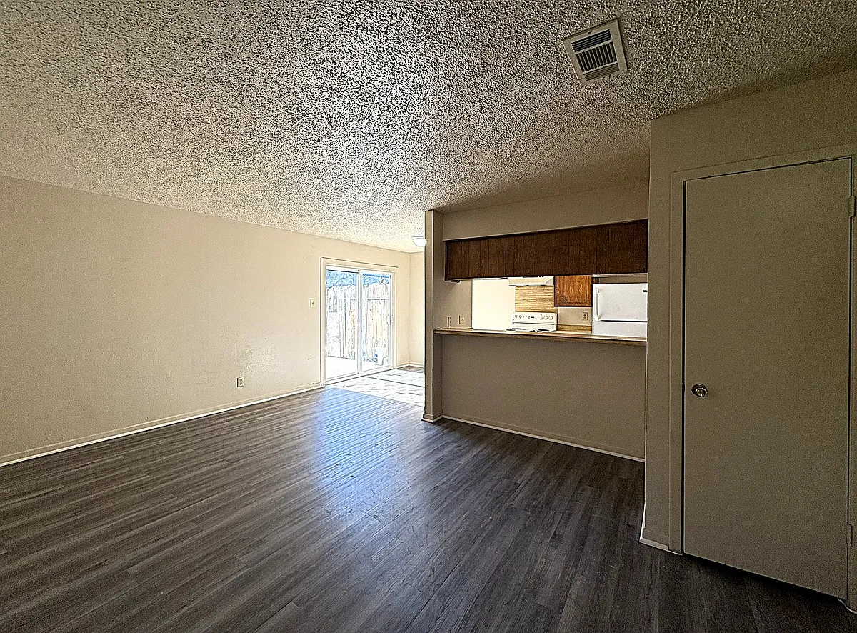 Building Photo - 1202 Covey Ln #D
