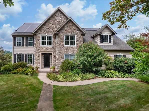 2340 Ridge Dr, Hellertown, PA 18055