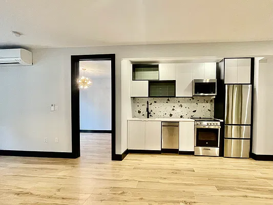 Rented by ERNY LLC | media 9