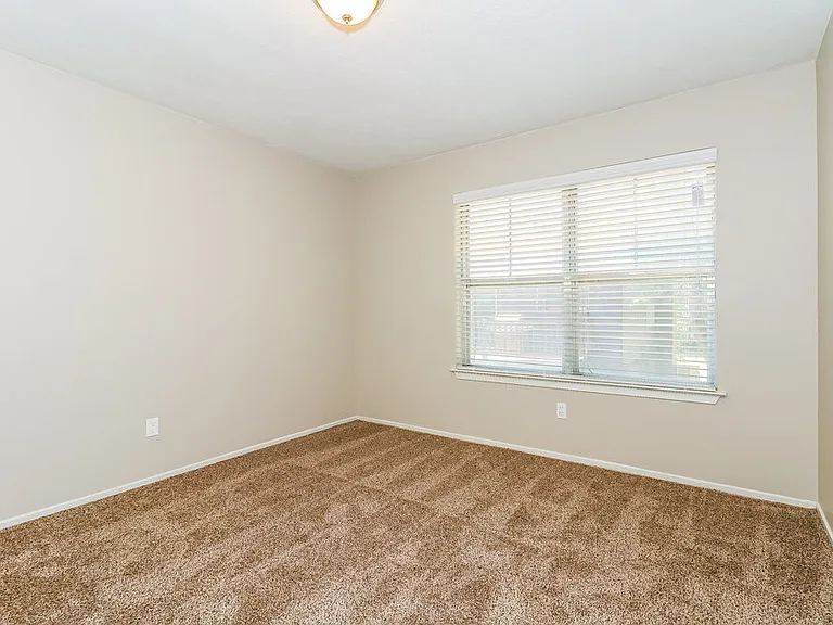 1113 Heiden Ct — Photo 11