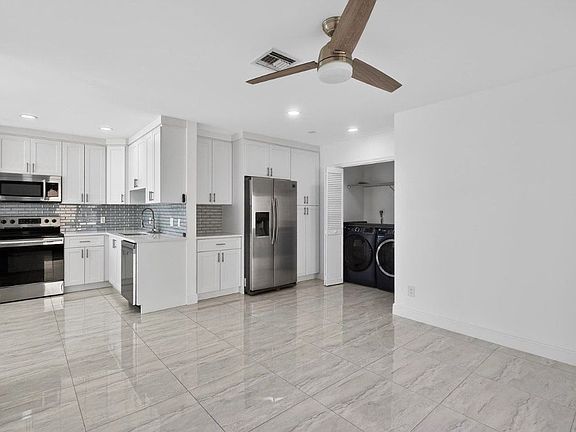 2nd image of 517 NW 52nd St