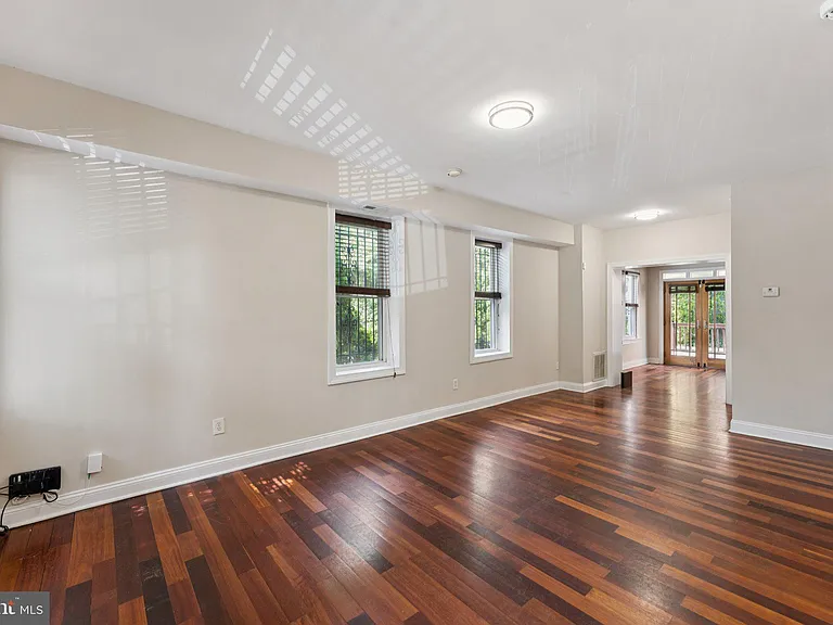 2911 Sherman Ave NW — Photo 4