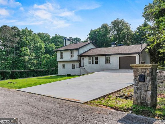 2nd image of 5209 Byers Rd