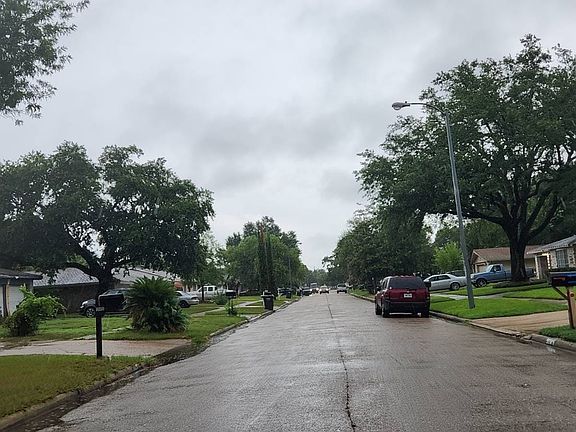 5th image of 9603 Willow Wood Ln