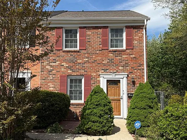 600 Olde Greenwich Cir, Fredericksburg, VA 22408
