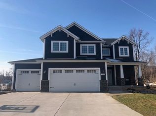 1509 Shamrock Dr, Davenport, IA 52807