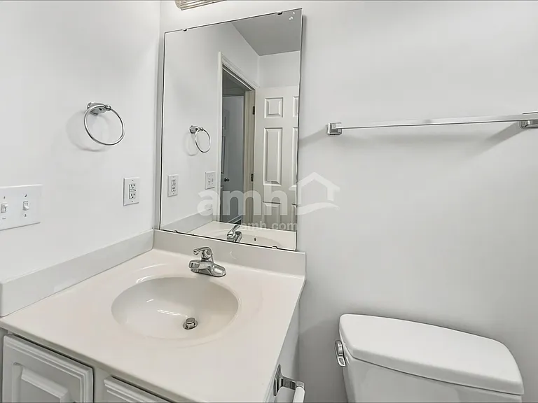 611 Blue Lake Dr — Photo 15