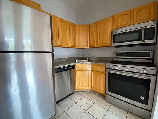 Rented by Capri Jet Realty Corp | media 6