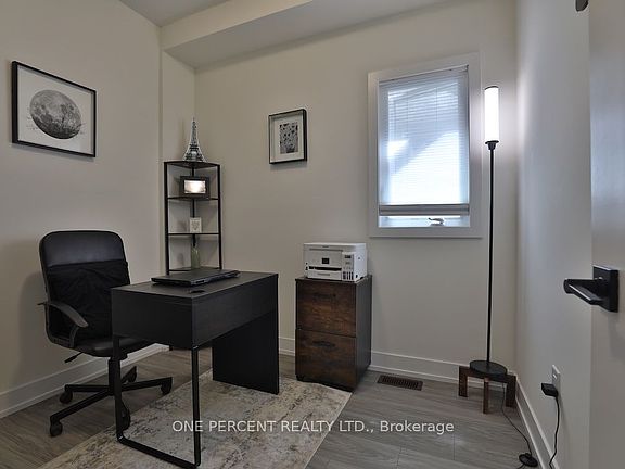 5th image of 72 Dusenbury Dr