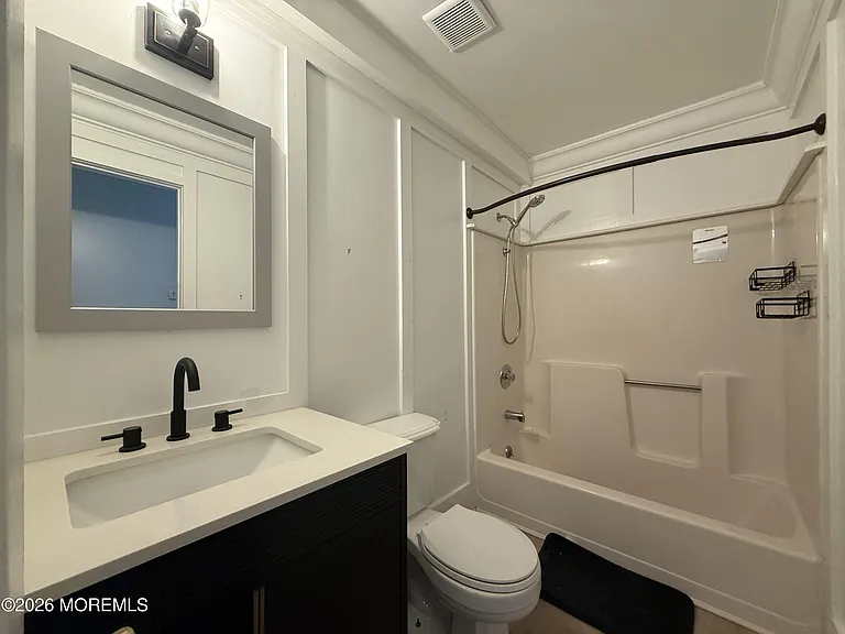 605 Farrelly Ave — Photo 7