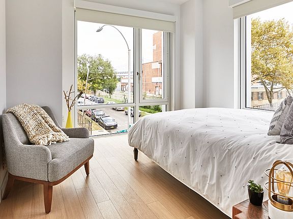4th image of 10 Halletts Point Townhouse #6