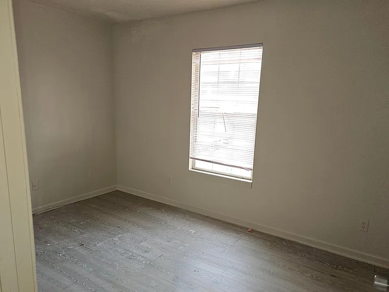4620 Southern Pkwy #7 — Photo 5