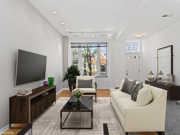 2nd image of 1835 N Winchester Ave #2