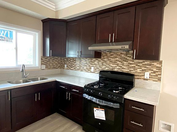 4th image of 1439 Larchwood Ave #A