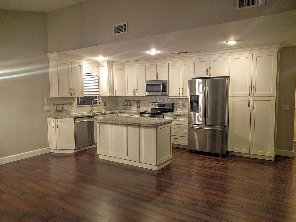 Kitchen with island