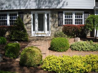 8256 Exeter Dr, Baldwinsville, NY 13027