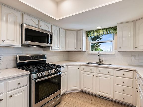 2nd image of 7711 S Strawberry Dr