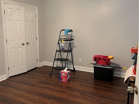 5th image of 3218 Veterans Memorial Pkwy APT 3304