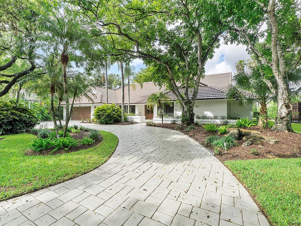 1st image of 10204 Vestal Court