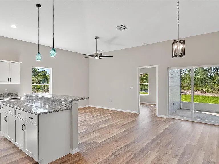 224 Cessna Way NW — Photo 26