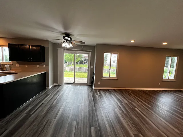 443 Rachel Cir — Photo 4