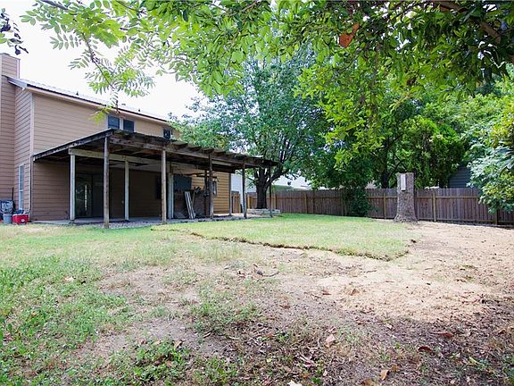 4th image of 12116 Sunderland Dr