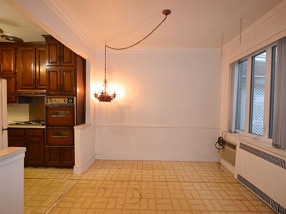 4th image of 2356 E 26th St