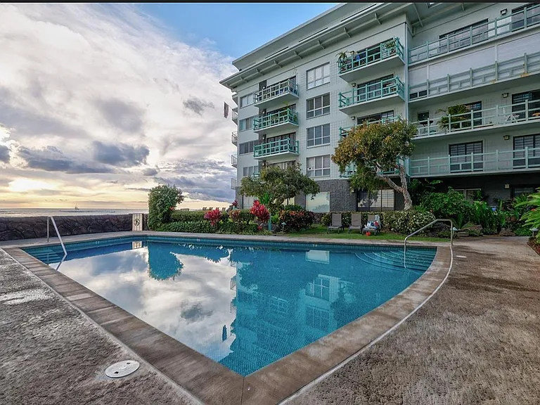 2957 Kalakaua Ave — Photo 29