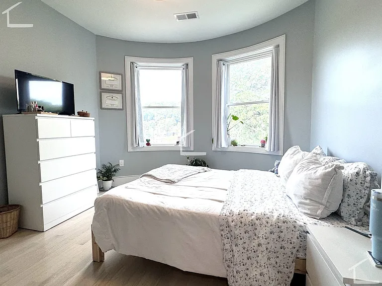 9 University Rd #11 — Photo 5