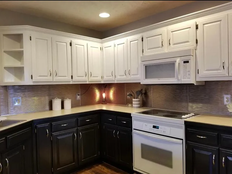 4595 S Park Ave — Photo 8