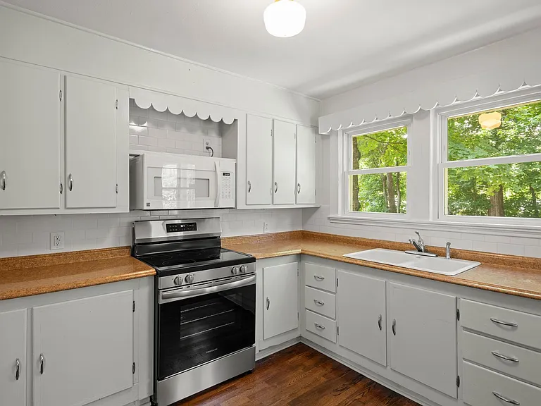 105 Stonewall Ave — Photo 12