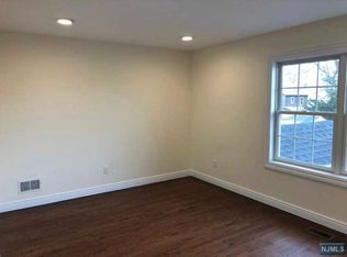 210 Hackensack St #1L, Wood Ridge, NJ 07075