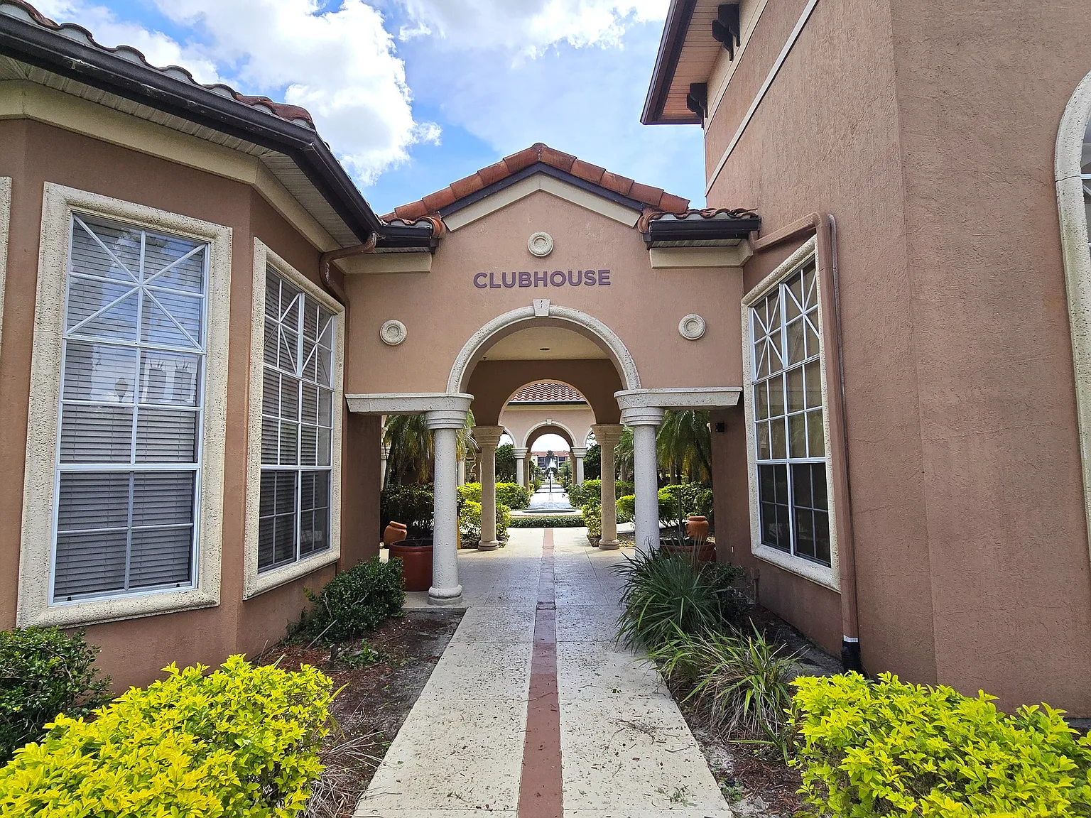 2 bed, 1250 sqft, $1,680 — Photo 3