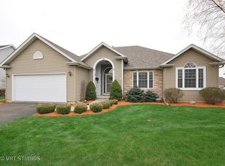314 W Burlington Dr, Maple Park, IL 60151