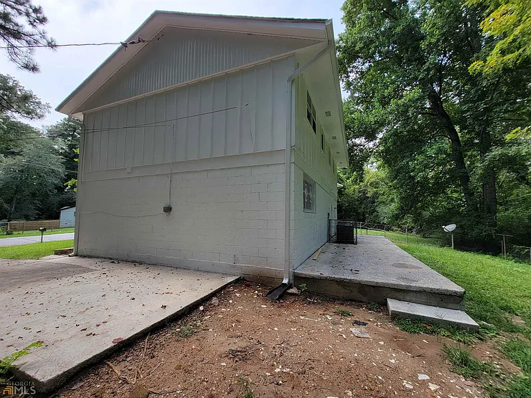 6628 Stark Ct — Photo 14