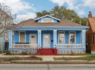 1104 35th St #B, Galveston, TX 77550