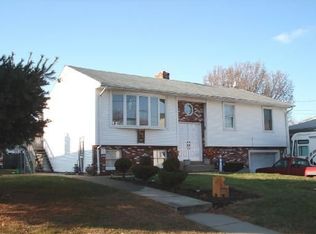 38 Florida Ave, Cranston, RI 02920
