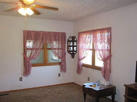 3rd image of 819 N Emory Ave