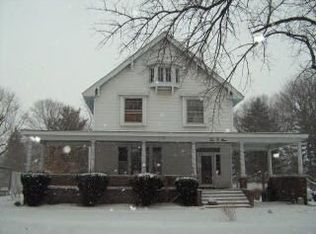 209 Gilbert St, Rossville, IL 60963