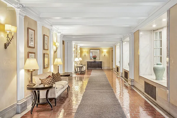 Sold by Sotheby's International Realty | media 31