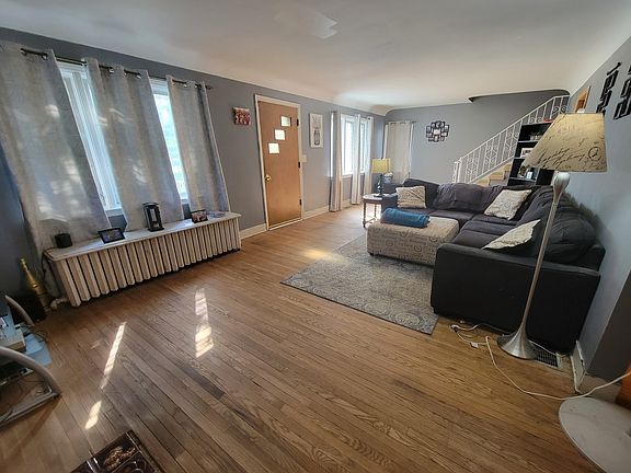 4th image of 632 W Boys St