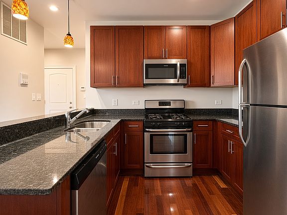 2nd image of 7227 N Rogers Ave APT 2W
