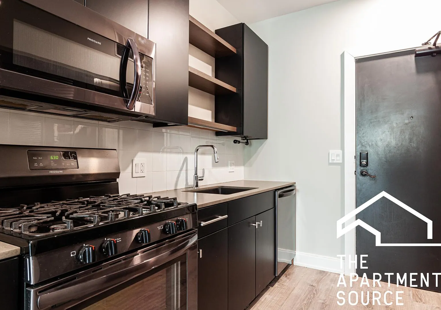 Studio, $1,950 — Photo 1