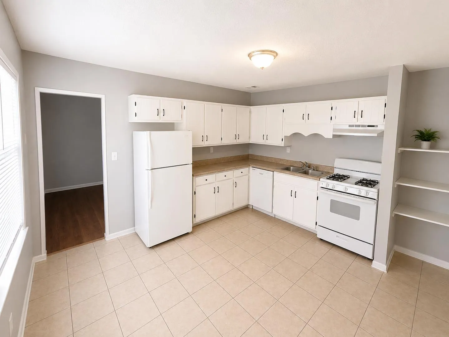 1711 Electronics Dr - C — Photo 1