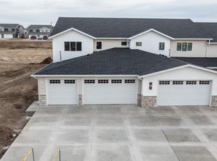 423 W Lasalle Dr, Bismarck, ND 58503